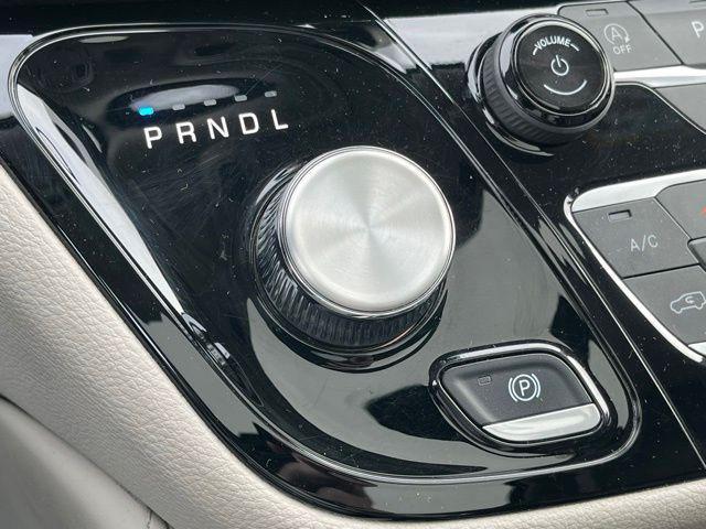 used 2023 Chrysler Pacifica car, priced at $27,798