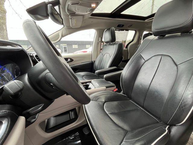 used 2023 Chrysler Pacifica car, priced at $27,798