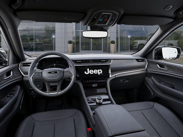 new 2026 Jeep Grand Cherokee car, priced at $45,985