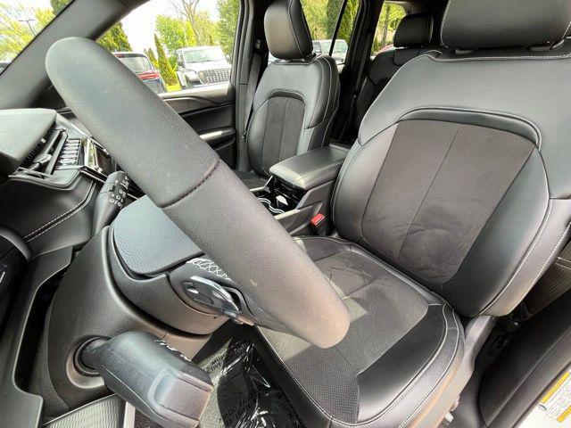 used 2023 Jeep Grand Cherokee car, priced at $32,998