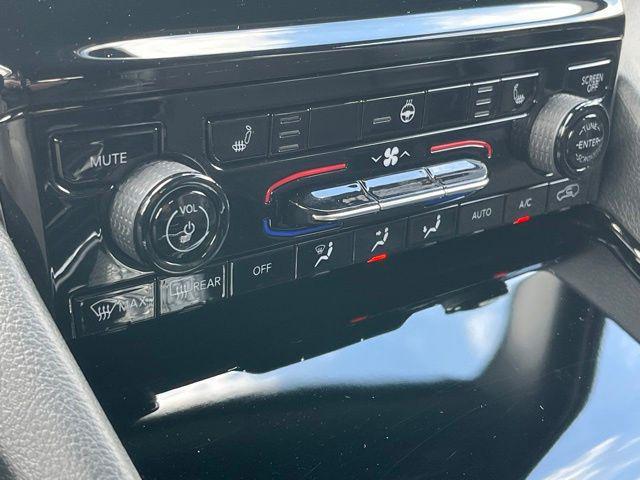 used 2023 Jeep Grand Cherokee car, priced at $32,998
