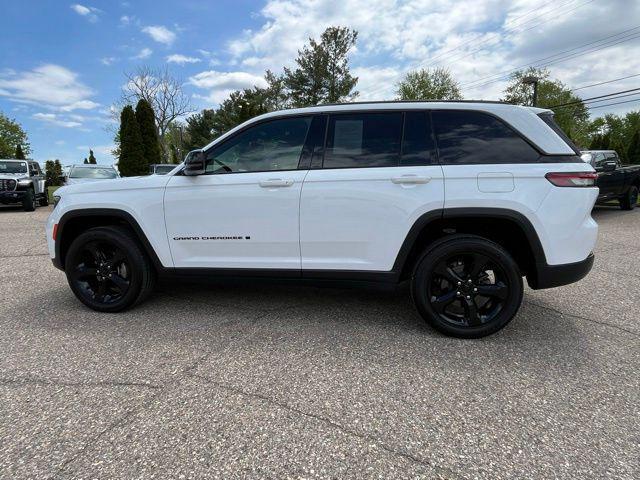 used 2023 Jeep Grand Cherokee car, priced at $32,998