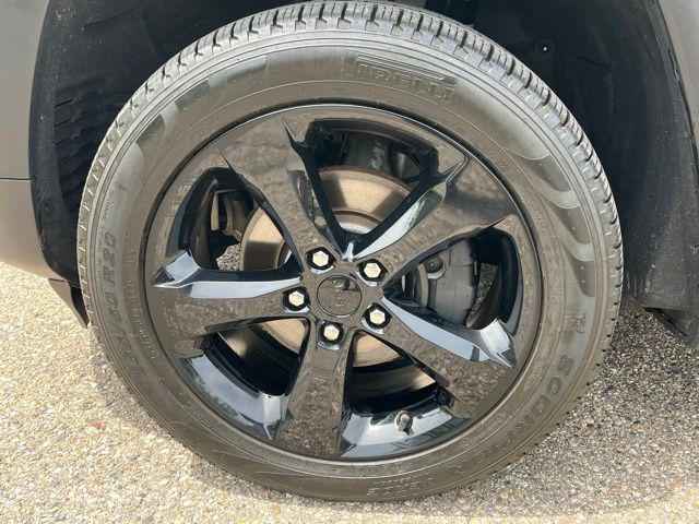 used 2023 Jeep Grand Cherokee car, priced at $32,389