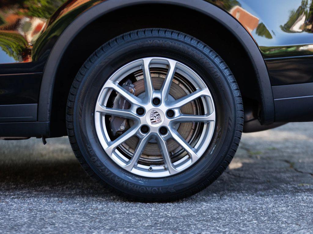used 2016 Porsche Cayenne car, priced at $20,694