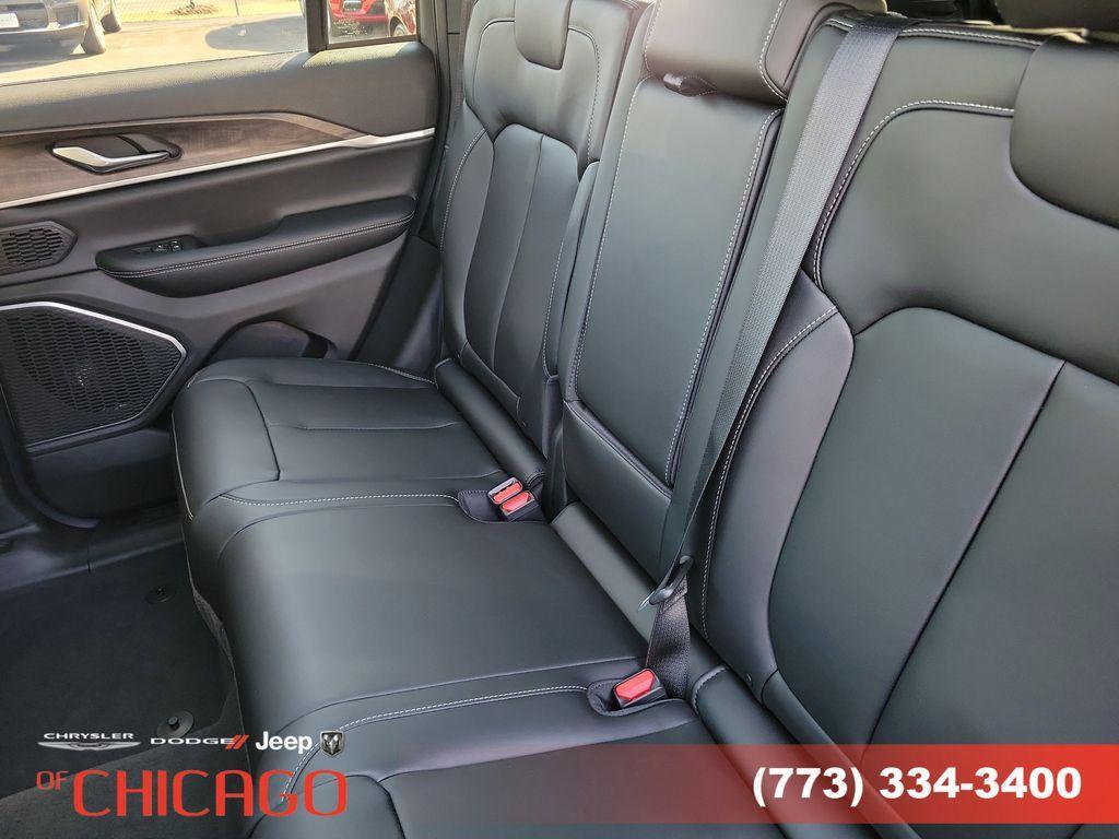 new 2026 Jeep Grand Cherokee car, priced at $44,987