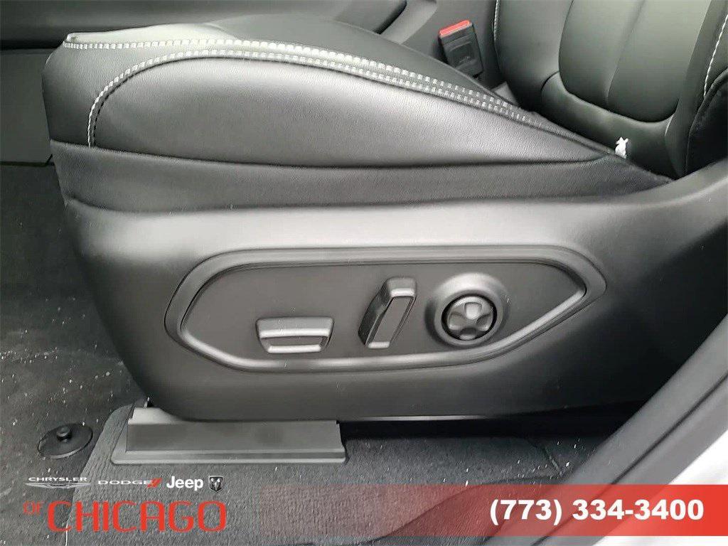 used 2025 Jeep Grand Cherokee car, priced at $41,000