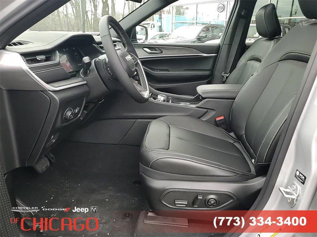 used 2025 Jeep Grand Cherokee car, priced at $41,000