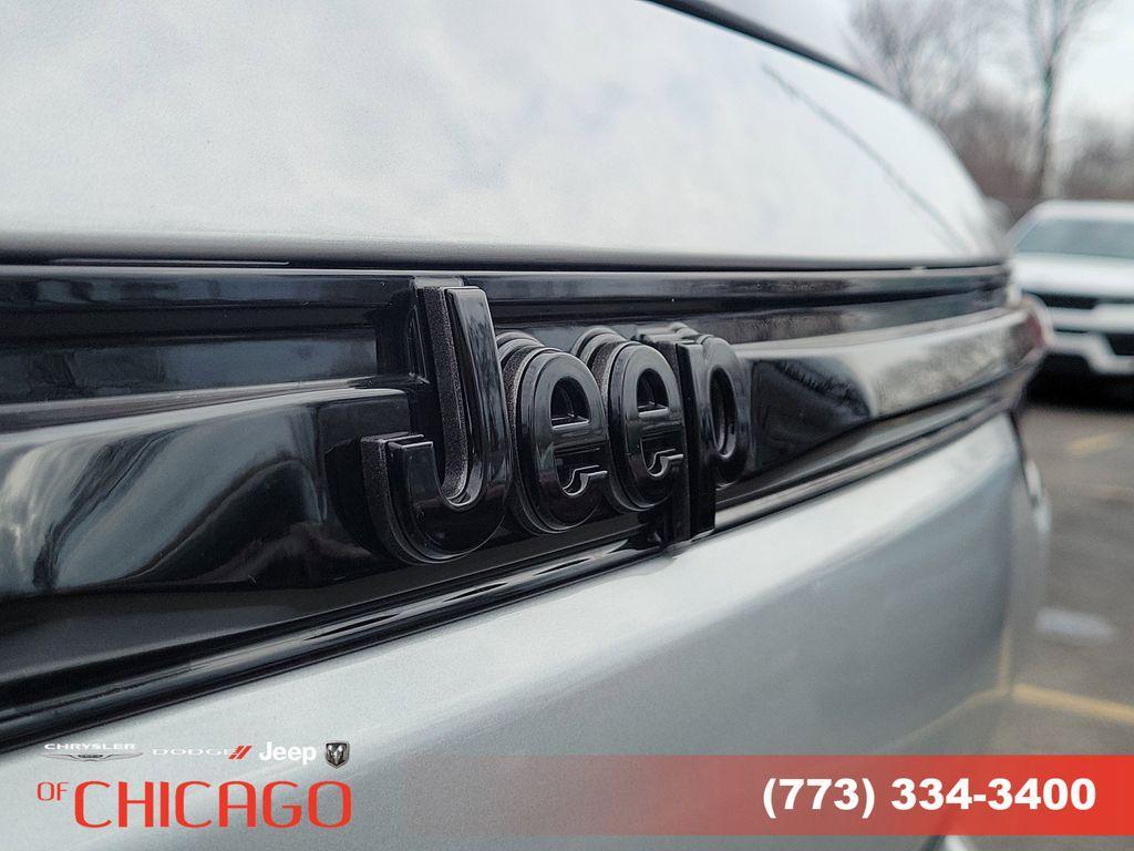 new 2026 Jeep Grand Cherokee car, priced at $41,950