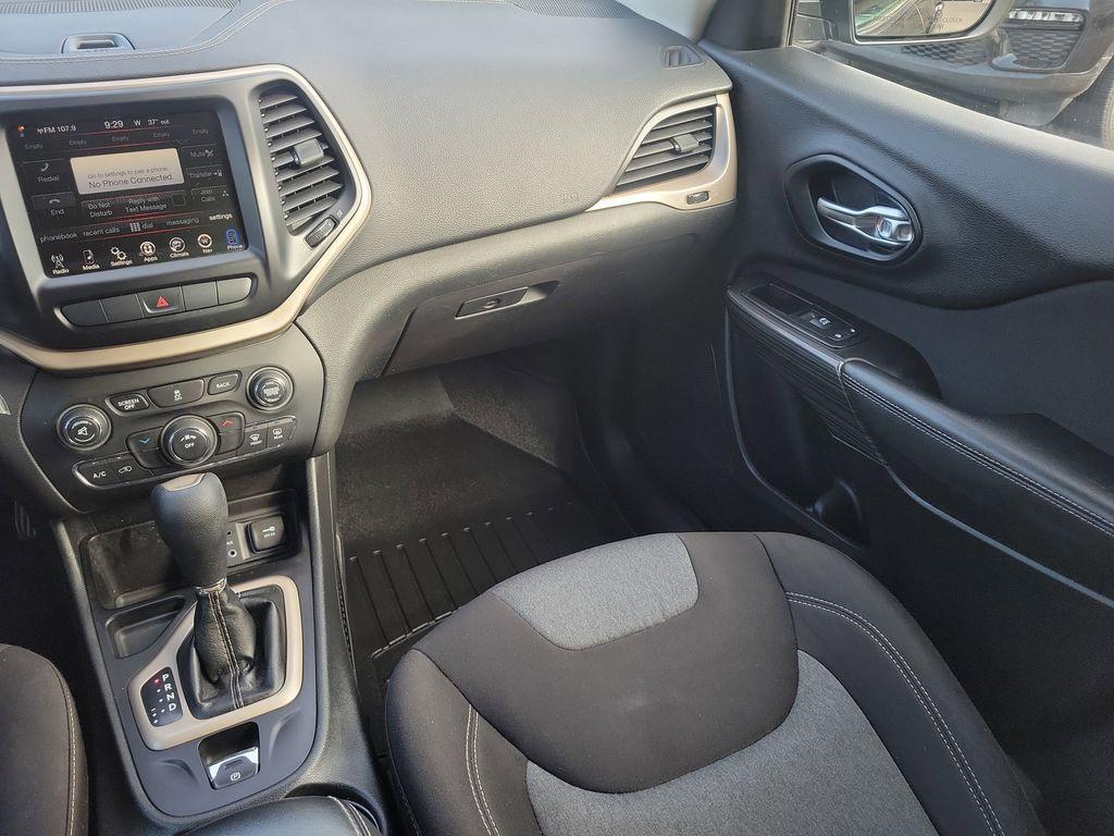 used 2014 Jeep Cherokee car, priced at $11,250