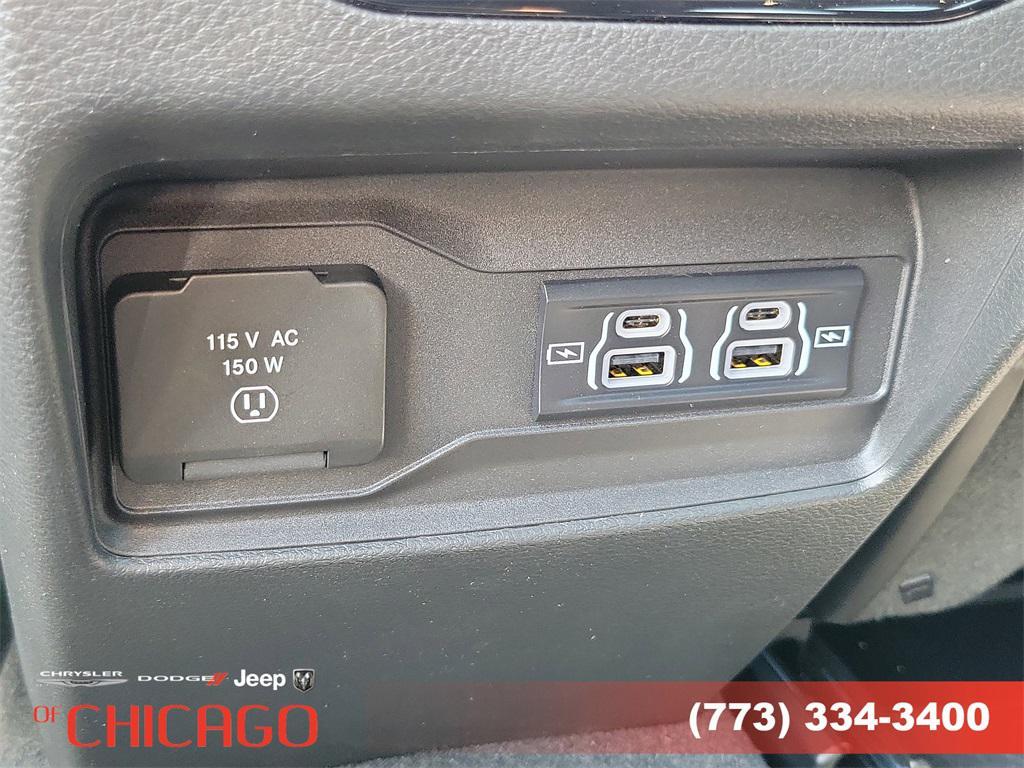 new 2025 Jeep Grand Cherokee car, priced at $37,225