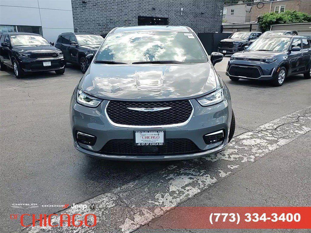 new 2025 Chrysler Pacifica car, priced at $37,000
