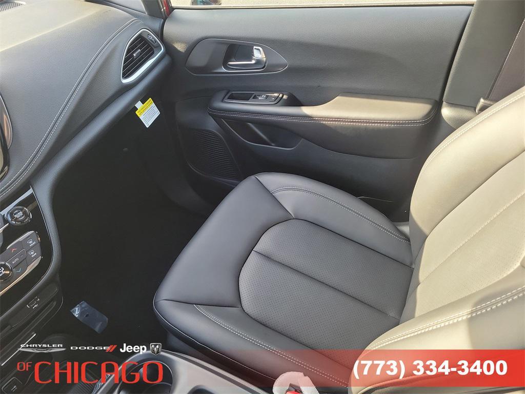 new 2026 Chrysler Pacifica car, priced at $43,439