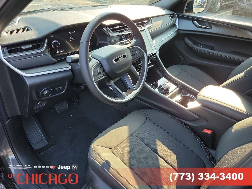 new 2025 Jeep Grand Cherokee car, priced at $34,170