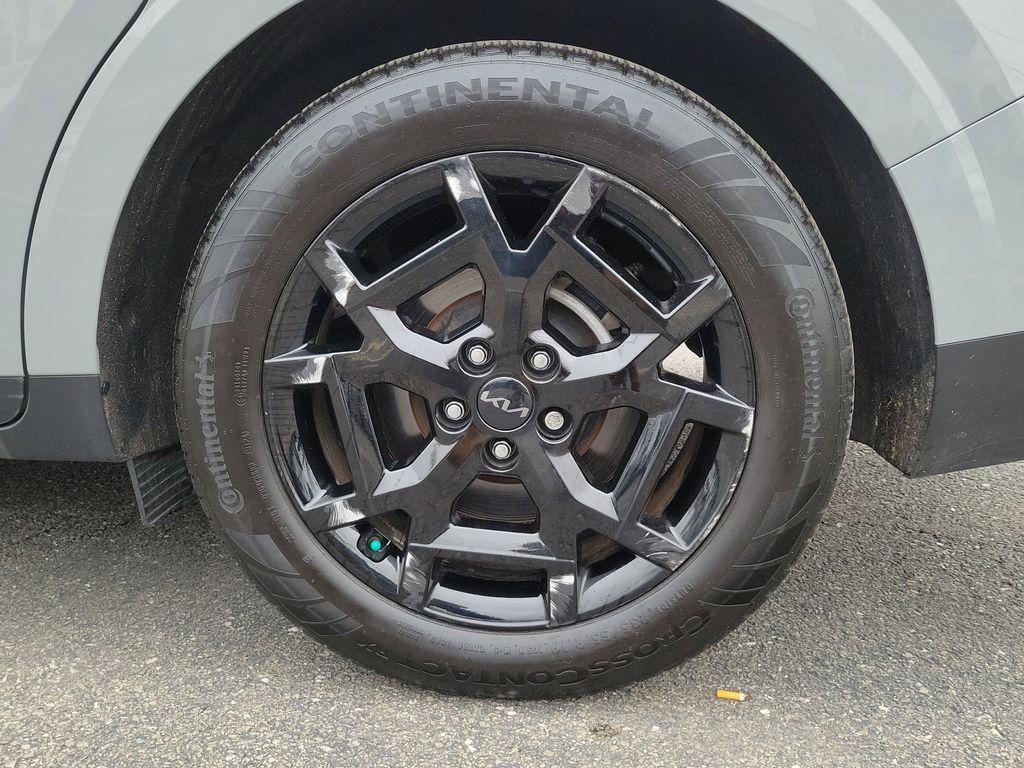 used 2025 Kia Carnival car, priced at $42,000