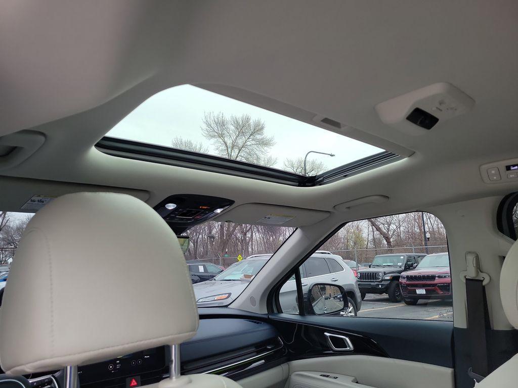 used 2025 Kia Carnival car, priced at $42,000