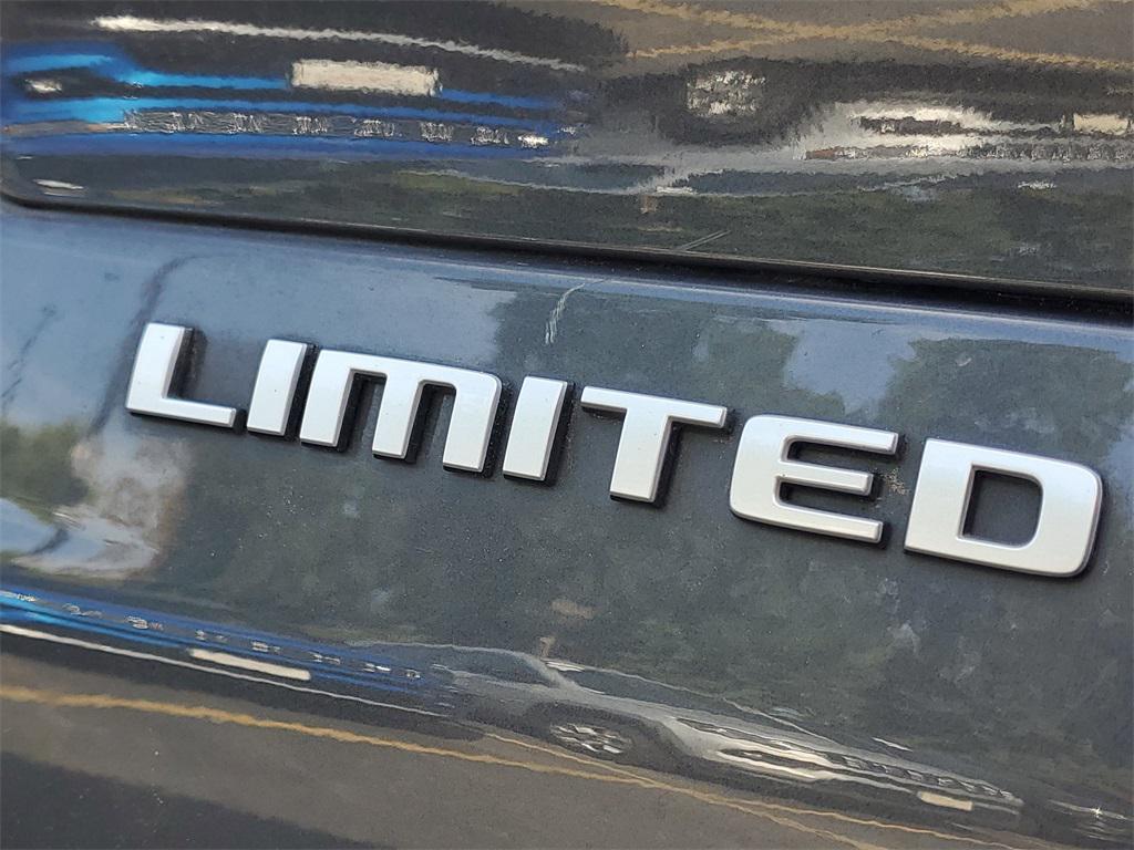 used 2024 Jeep Grand Cherokee L car, priced at $29,750