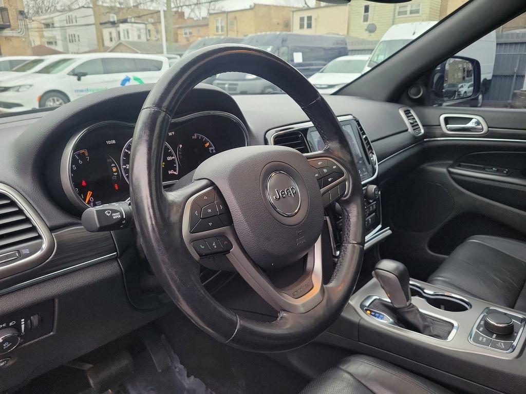 used 2020 Jeep Grand Cherokee car, priced at $21,317