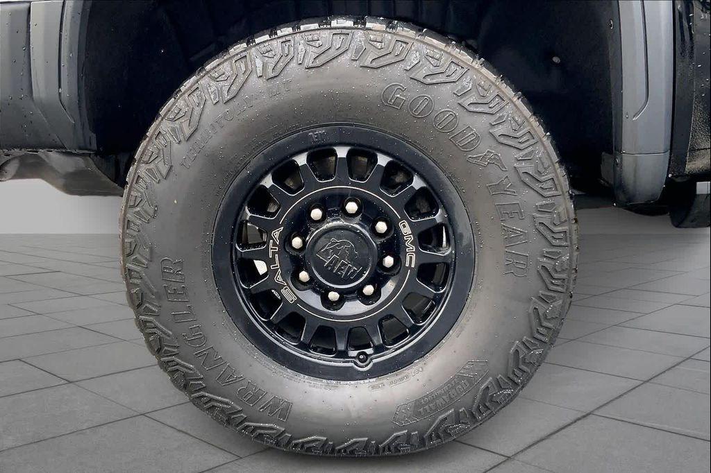 used 2024 GMC Sierra 2500 car, priced at $80,375