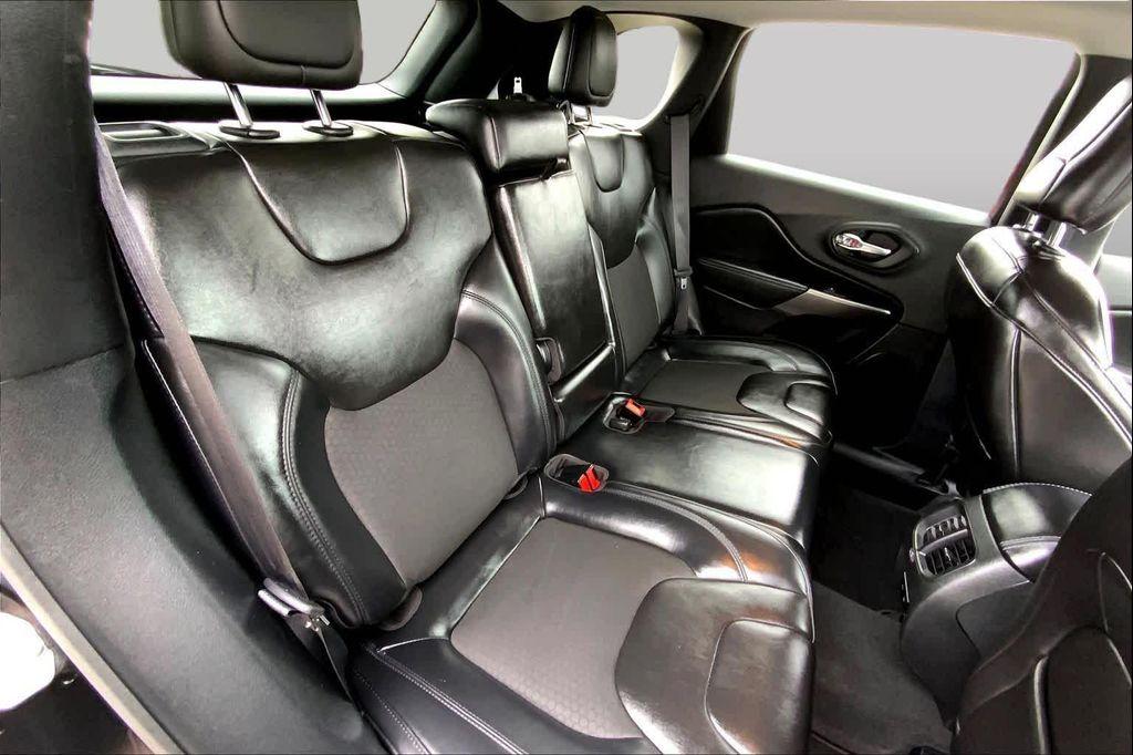used 2020 Jeep Cherokee car, priced at $17,220