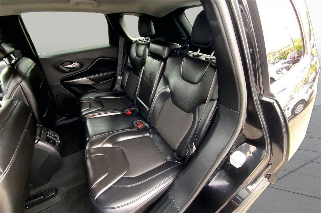 used 2020 Jeep Cherokee car, priced at $17,220