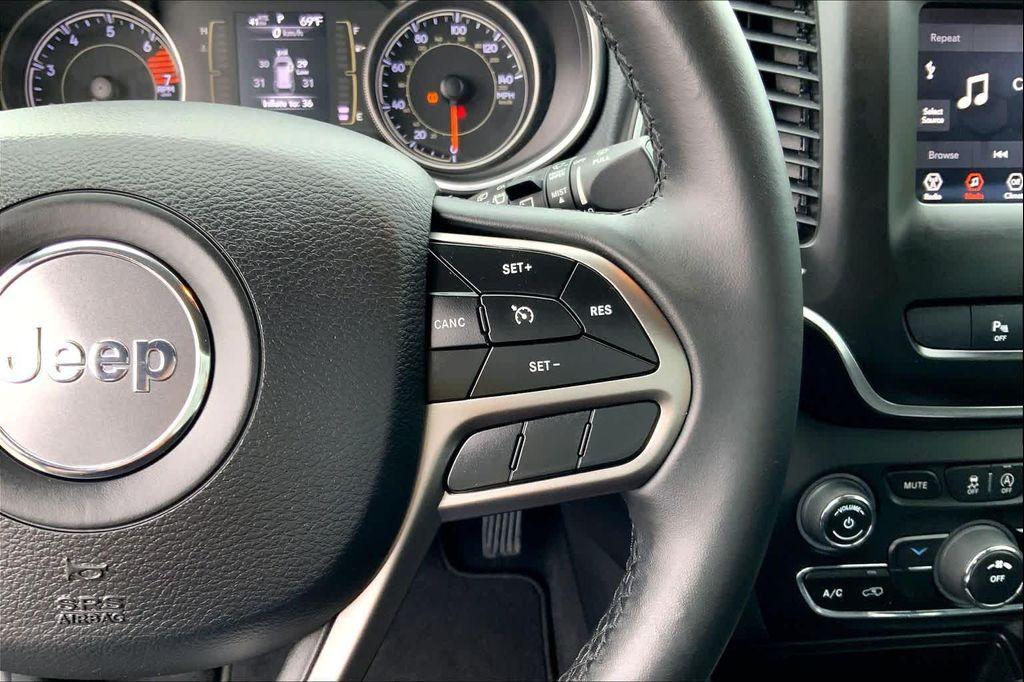 used 2020 Jeep Cherokee car, priced at $17,220
