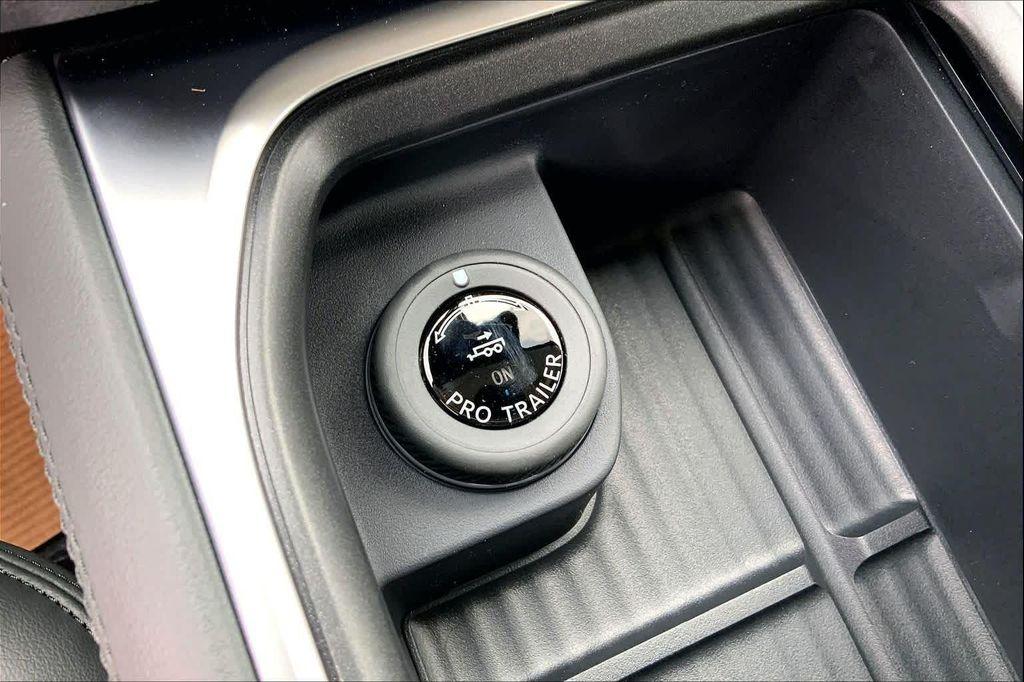new 2026 Ford Expedition car, priced at $65,174