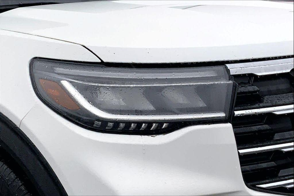 new 2026 Ford Explorer car, priced at $38,302