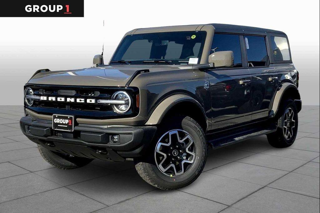 new 2025 Ford Bronco car, priced at $48,041