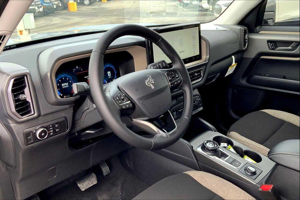 new 2025 Ford Bronco Sport car, priced at $33,992