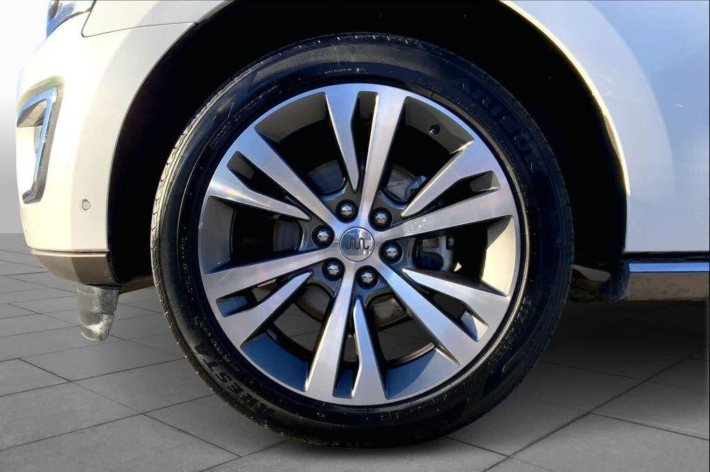 used 2020 Ford Expedition car, priced at $27,340