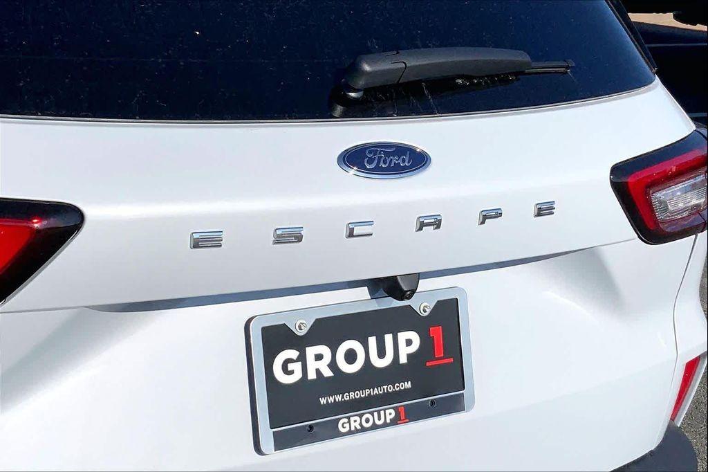 new 2026 Ford Escape car, priced at $27,381