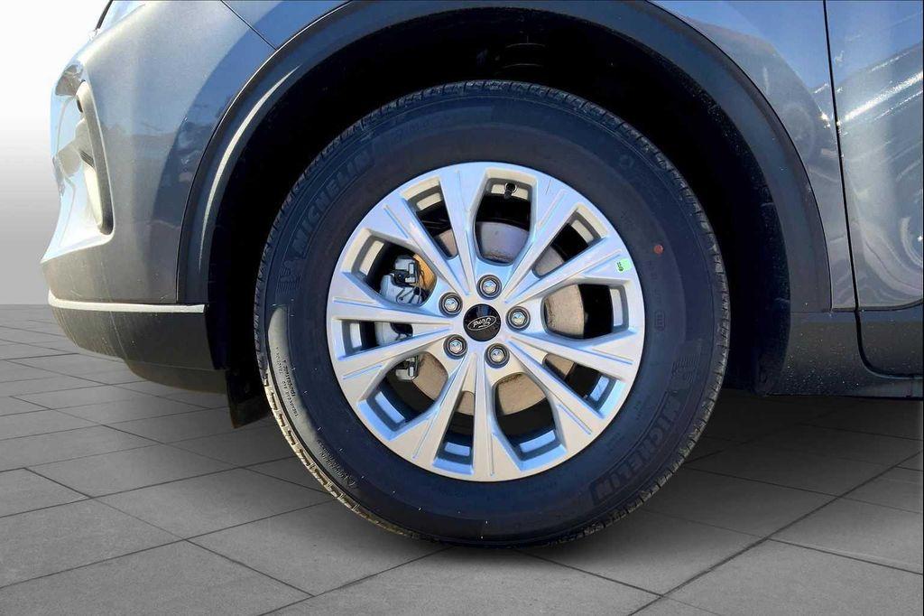 new 2026 Ford Escape car, priced at $25,843