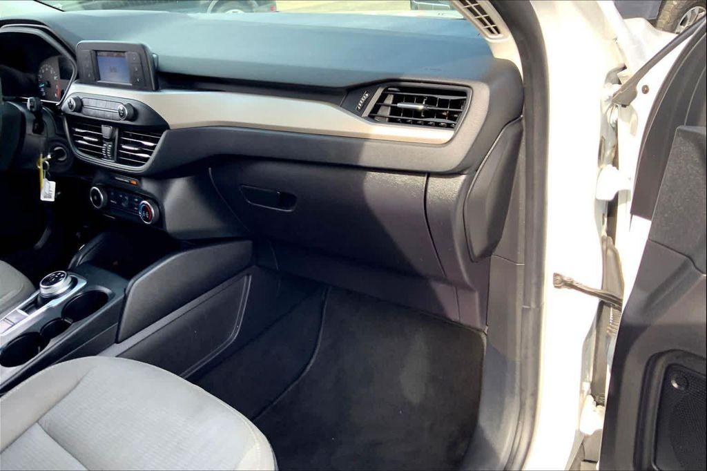 used 2022 Ford Escape car, priced at $18,995