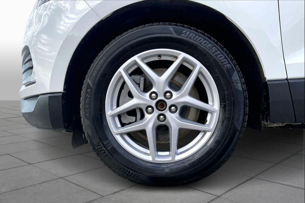 used 2024 Ford Edge car, priced at $24,995