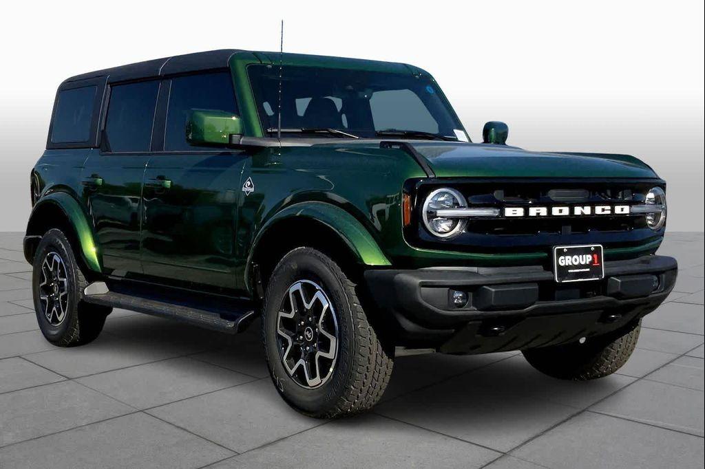 new 2025 Ford Bronco car, priced at $47,266