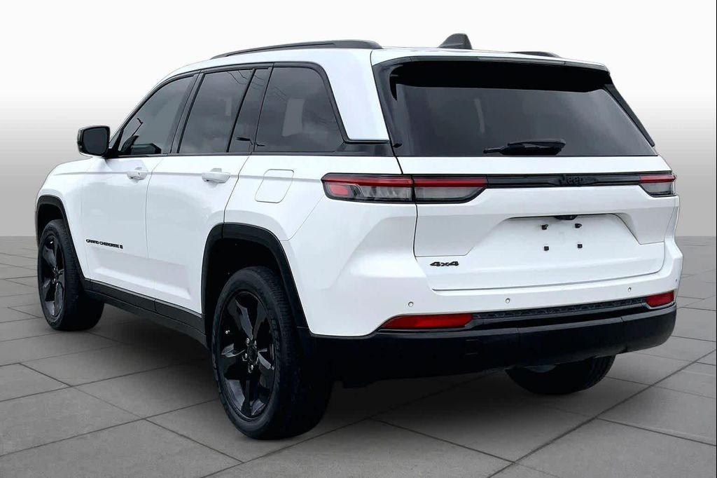 used 2022 Jeep Grand Cherokee car, priced at $26,264