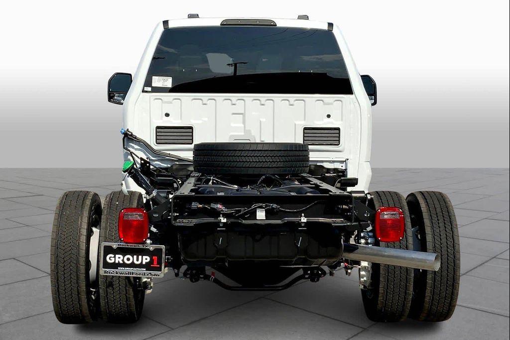 new 2025 Ford F-450 car, priced at $65,345