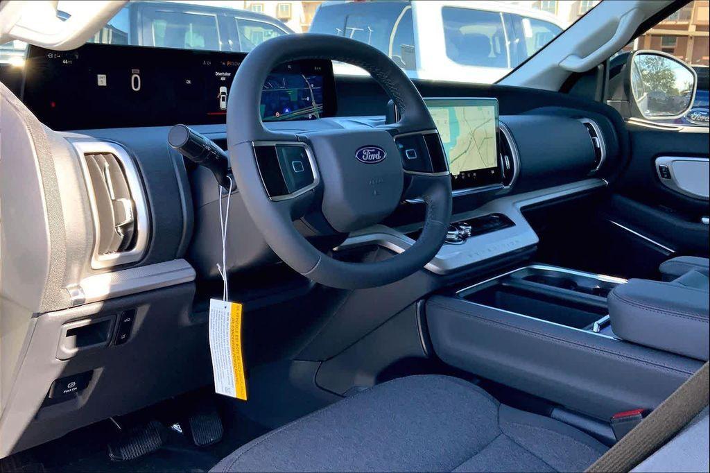 new 2025 Ford Expedition car, priced at $60,026