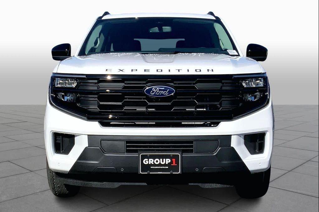 new 2025 Ford Expedition car, priced at $59,932