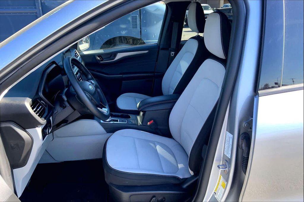 used 2024 Ford Escape car, priced at $19,996