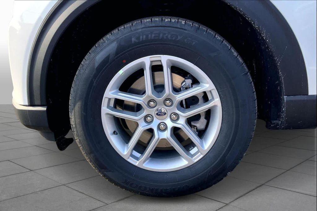 new 2026 Ford Explorer car, priced at $40,952
