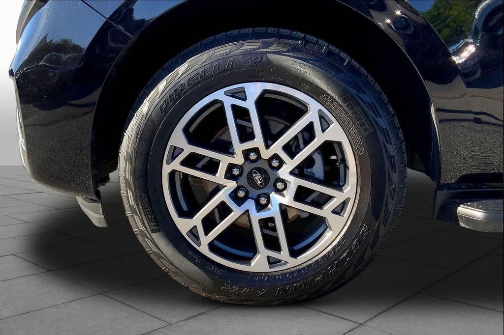 used 2025 Ford Expedition Max car, priced at $59,995