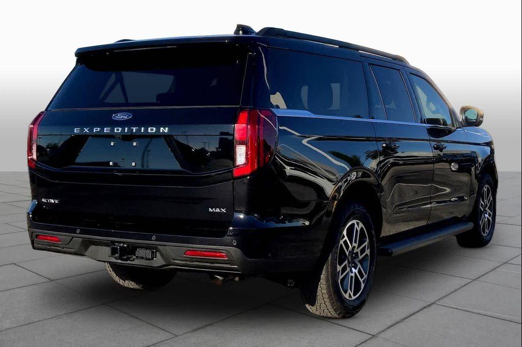 used 2025 Ford Expedition Max car, priced at $59,995