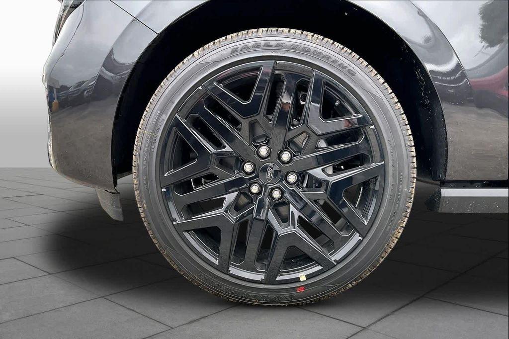 new 2026 Ford Expedition Max car, priced at $80,984
