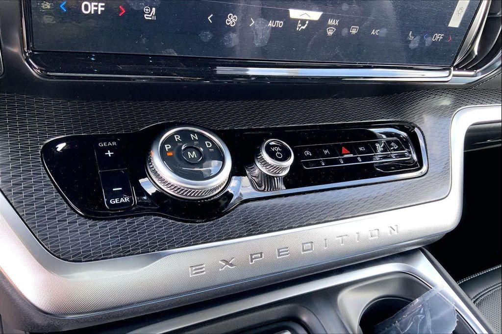 new 2026 Ford Expedition car, priced at $83,236