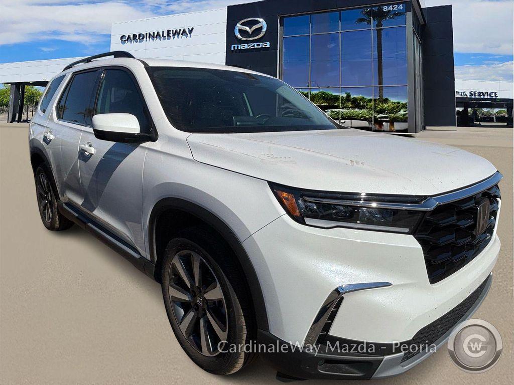 used 2025 Honda Pilot car, priced at $41,894