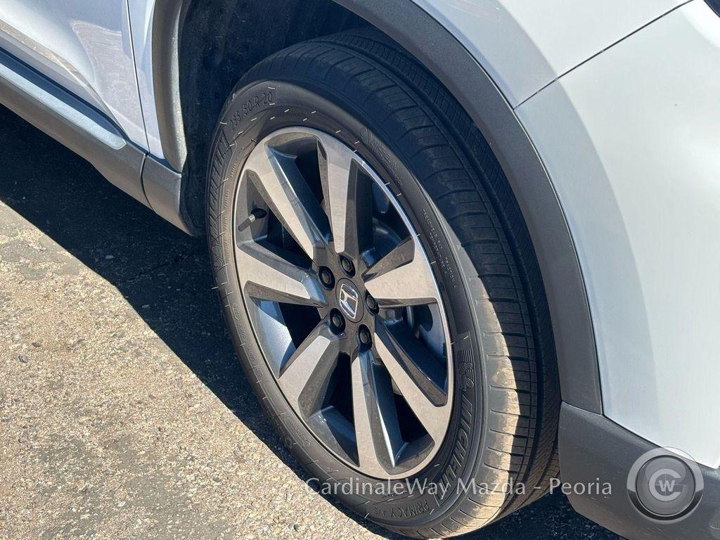 used 2025 Honda Pilot car, priced at $41,894