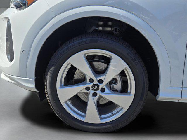 new 2025 Audi Q5 car, priced at $50,267