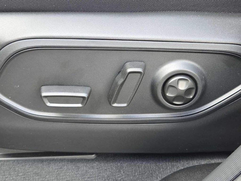 new 2025 Jeep Grand Cherokee car, priced at $34,920