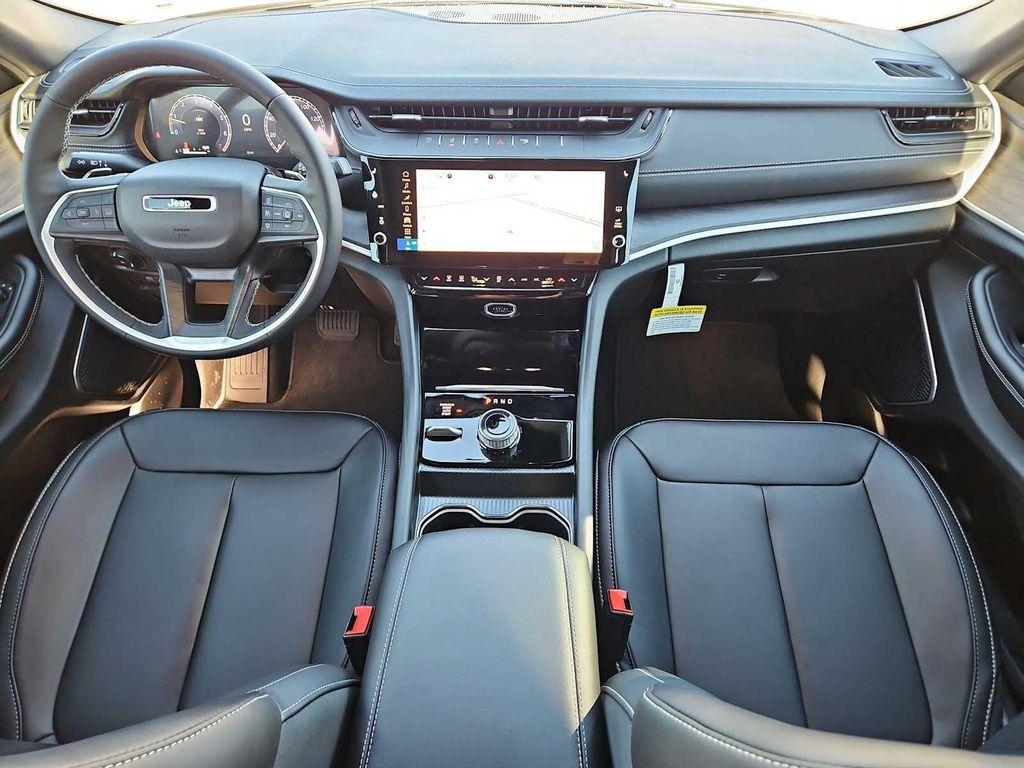 new 2026 Jeep Grand Cherokee car, priced at $45,405